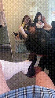 【软软】反差萝莉双主tj【双视角版】 bf25005_2