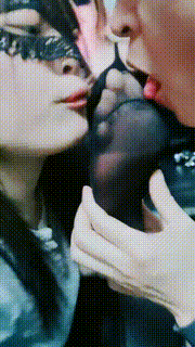 【梦幻大大】绿帽情侣狗-舔黑丝脚转胯骑马赏赐口水关狗笼 bf25653