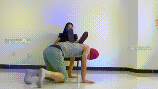 天依老师出演剧情凌虐高傲的老板！