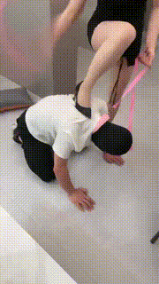 【冷欣】鞭打转胯丝袜塞嘴踩踏【完整版】 bf27867_1