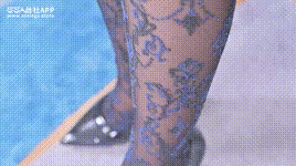 【SSA丝社】 评测 NO.183 伊霖 开箱波兰品牌的奢华艺术提花黑丝袜细节评测（下）