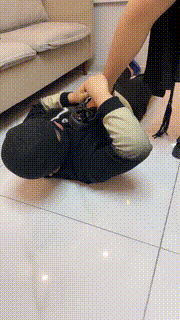 【言言】双S素人首调-运动鞋+裸足舔踩踏 bf26933