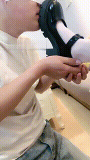 【娇娇】白丝皮鞋闻舔-大力掐肉 JS23062944