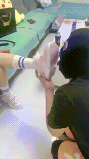 【蜜糖情侣】暴虐粉丝-舔闻脏运动鞋白袜吐口水鞭打耳光转胯 bf31885