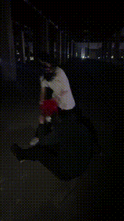 【精神小妹】户外超重度-深夜被4S精神小妹爆踹 bf27333