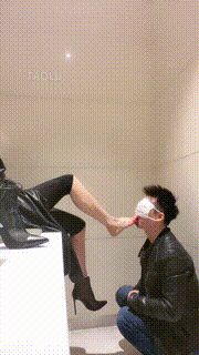 【歌迪丝】商场公开裸足深喉 bf10833