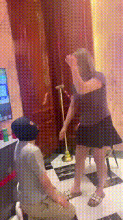 【阿宁】KTV-骑马窒息违规踩踏50下【完整版】 bf31244_1