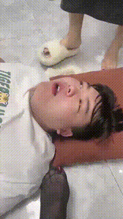 【牙乖乖】姐妹花的脚下奴【双视角】 bf21145_2