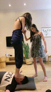 【麋鹿银儿】4S素人群调群虐-全体重踩踏 bf27404