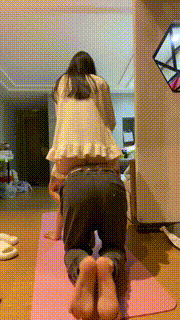 【香菜】瑜伽小姐姐-白袜闻舔骑马犬化近距离舔裸足赏赐圣水 bf28296