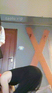 【东营天香百合】高跟踩狗头-骑马掐乳-藤条抽狗 bf30008