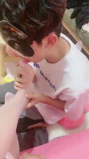 【西西】18岁奶狗想应聘做私奴 JS23101570