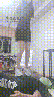 【御姐S】邻居胖哥喜欢我的运动鞋 bf19079