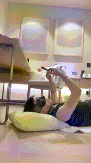 【倪梵】爬山狗原味脚狂舔-碾压狗头-插嘴-口吐喂食 bf30107