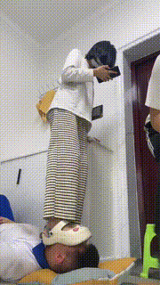 【精神小妹】素人学生S全体重踩踏初尝试 bf33137