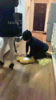 【倩S】双S-舔鞋转胯裸足踩踏舔吃烟灰 bf28719