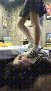 【米奥】私人影院-贝壳头白袜踩-头顶鞋子-裸足插嘴 bf29318