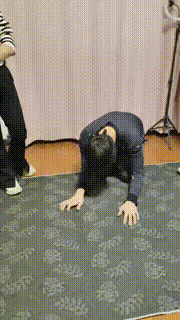 【文文文】舔素人小姐姐的脏鞋 bf22134