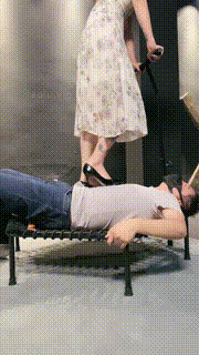 【冰诺】高跟肉丝全体重跳踩人体蹦床 bf32101