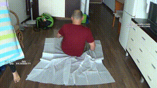 女主紧身裤骑乘搧脸窒息