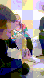 【明明】挑战素人邻居巨臭脚 bf20176