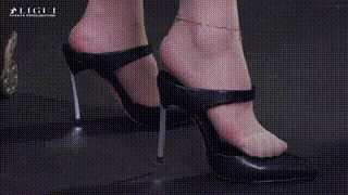 【丽柜】钟情 空姐的秘密