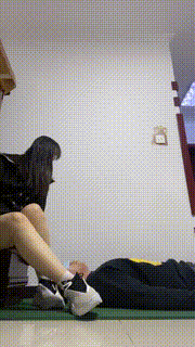 【妍妍】夜跑后女神原味踩踏羞辱 bf10246