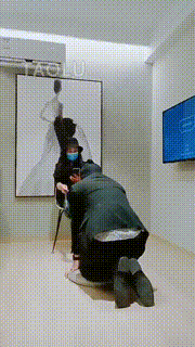 【雪妃】狗儿子舔妈妈的脚 bf10243