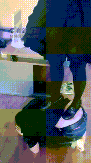 【褒姒女王】办公室狂虐下贱员工 bf18520