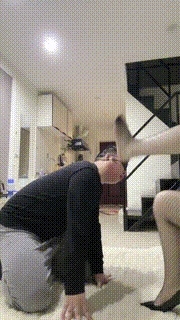 【不期而遇】网袜诱惑超强耳光连续抽 bf25590