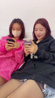 【术术】姐妹花抓住入室小偷当狗虐 bf24406