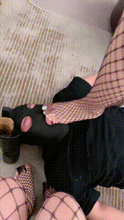 【玥樾】黑靴网袜踩虐鞭打【下】 bf33614