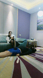 【小魔女】御姐高跟黑丝暴力踢踹 bf24360