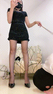 【靖瑶】原味黑丝高跟裸足辱地毯 bf32190