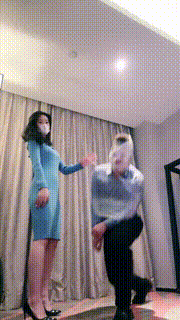 【禾末】白领高跟提档虐打_运动鞋踩踏 bf23970