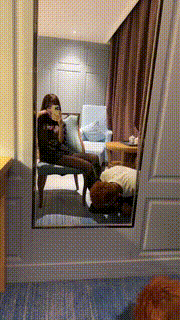 【玥希希】镜前羞辱-长靴黑丝恋足舔踩踏 bf32072