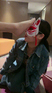 【丹祖宗】下贱母女下跪做狗舔脚吃丝袜 bf25935