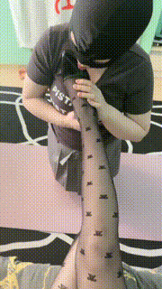 【柒柒学姐】鞭打开发丰腴学妹当狗-掐脖窒息-闻舔高跟黑丝脚 bf29472