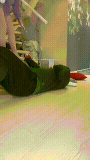 【文文】丝袜玉足全体重踩踏 bf24008