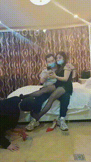 【重庆男神】超贱绿帽伺候情侣主 bf8459